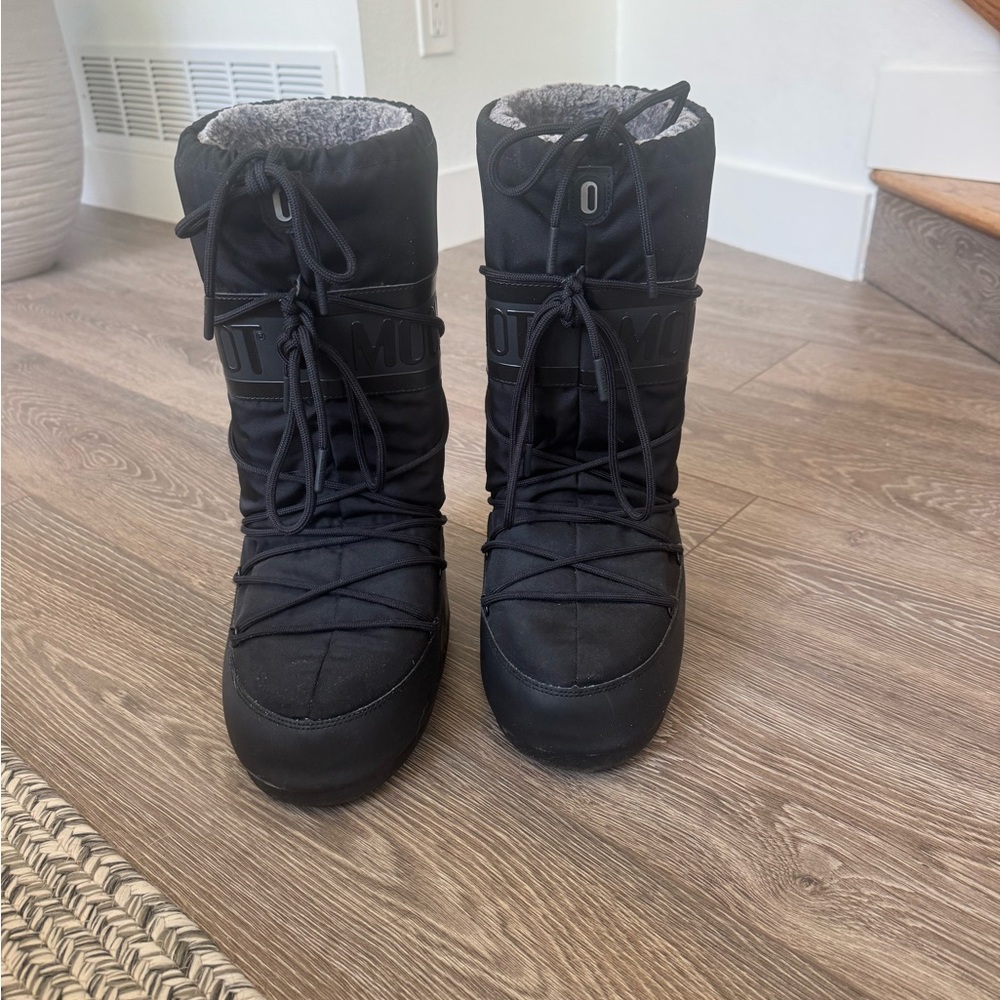 Moon Boot Black Winter Boots